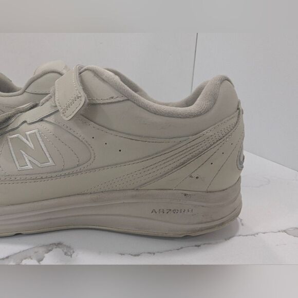 New Balance 577 Men\'s Walking leather Shoes Bone Velcro straps size 12 main image 7